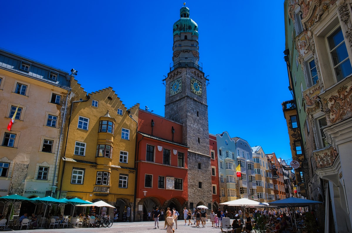 Der Stadtturm – Historic clock tower overlooks a vibrant european city square